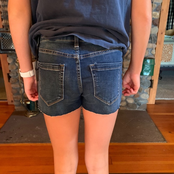 BlankNYC The Essex jean shorts - Picture 3 of 3